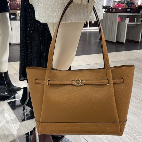 MICHAEL KORS
Reed Large Leather Belted Satchel Shoulder Tote Handbag 
Deer NWT - Picture 5 of 16